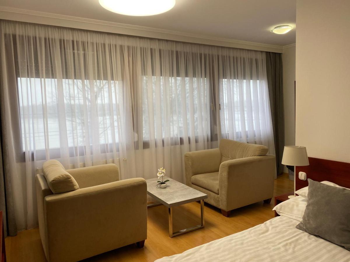 دوناكيزي Part Cafe Residence المظهر الخارجي الصورة